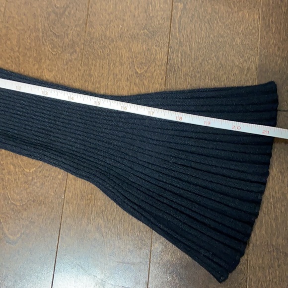 Black Ribbed Long Bell/Flare Sleeve Top - Picture 9 of 9